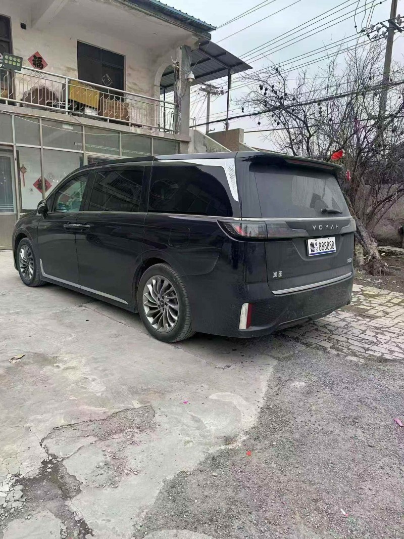 潍坊23年岚图汽车梦想家7