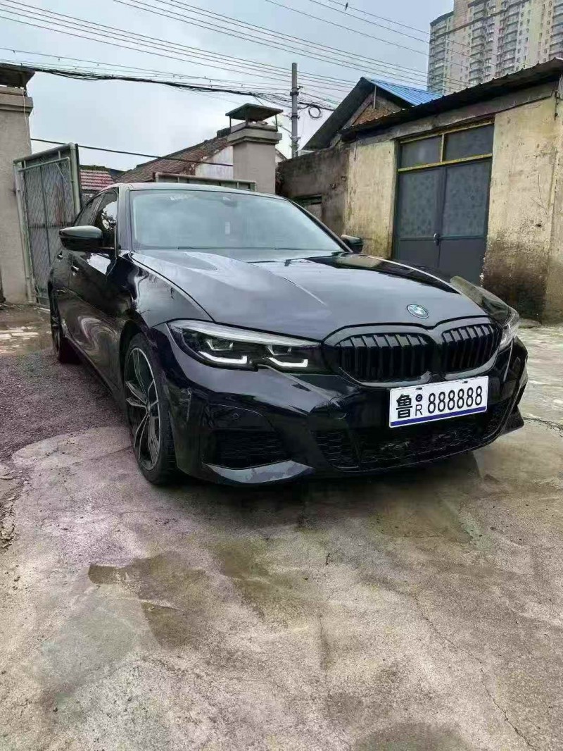 烟台22年宝马3系3