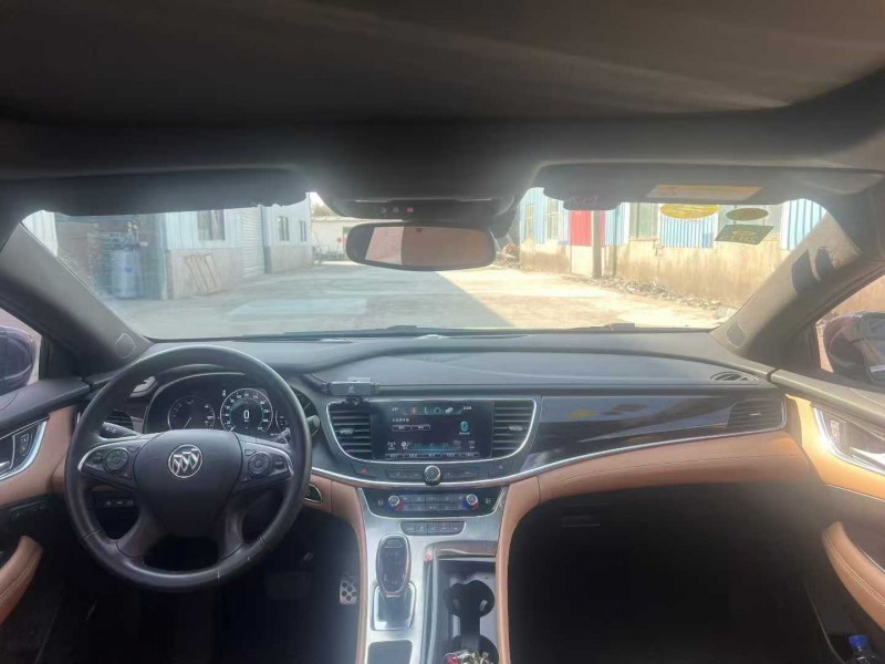 徐州17年别克君威7