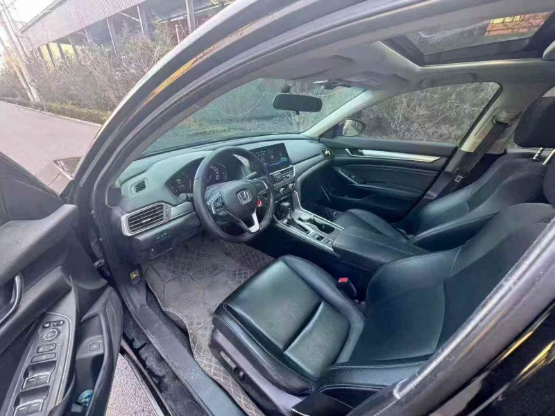 潍坊21年本田雅阁5