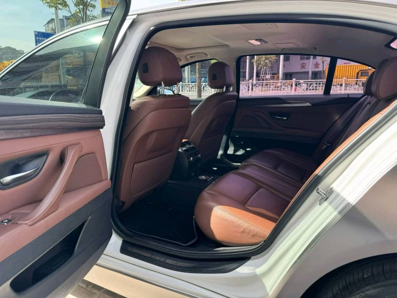 广州16年宝马5系9