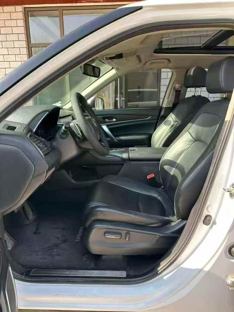 邢台17年本田冠道4