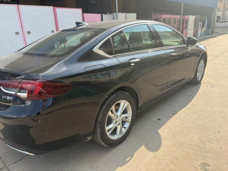 苏州25年别克君威7