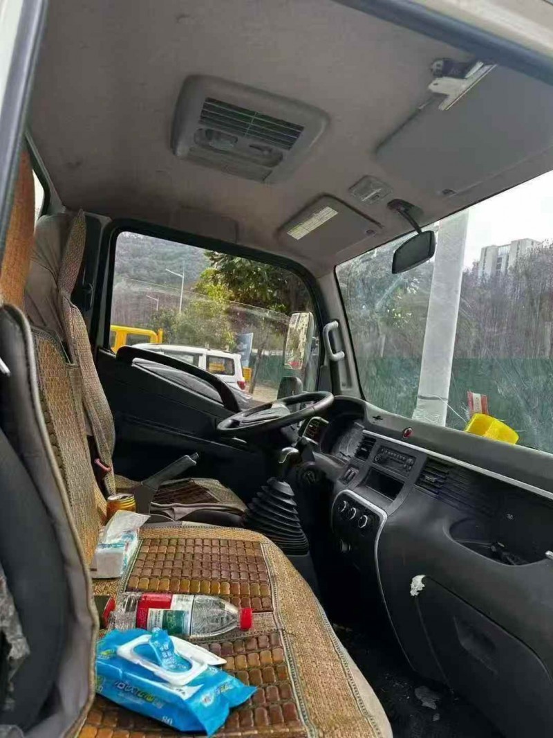 舟山19年江淮新骏铃6