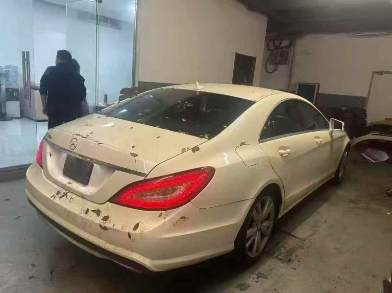 金华14年奔驰CLS3