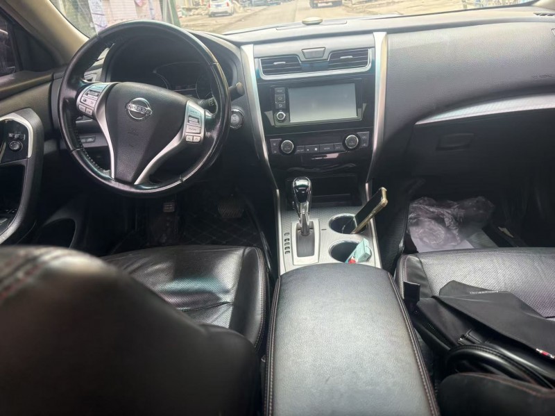 苏州18年日产天籁4