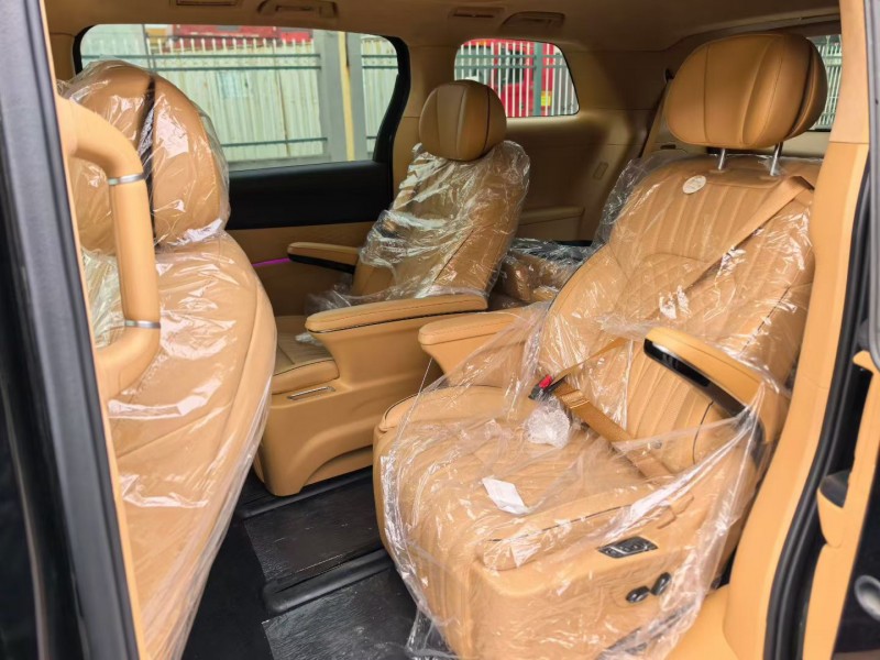 苏州24年岚图汽车梦想家4