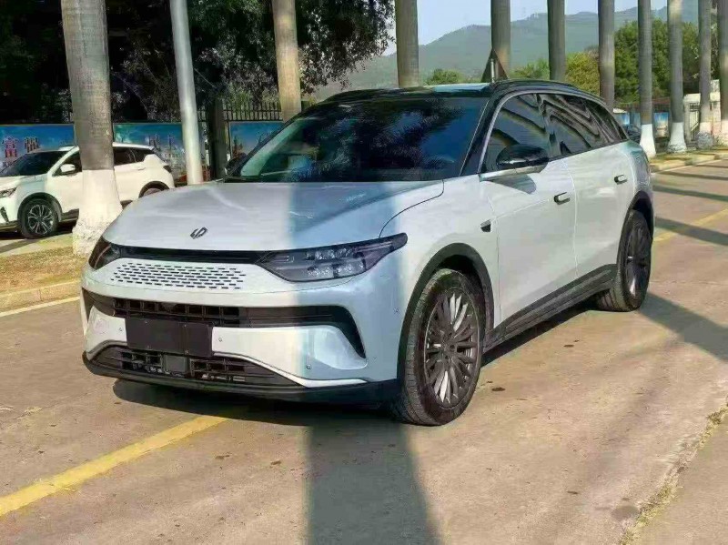 漳州23年零跑汽车C112