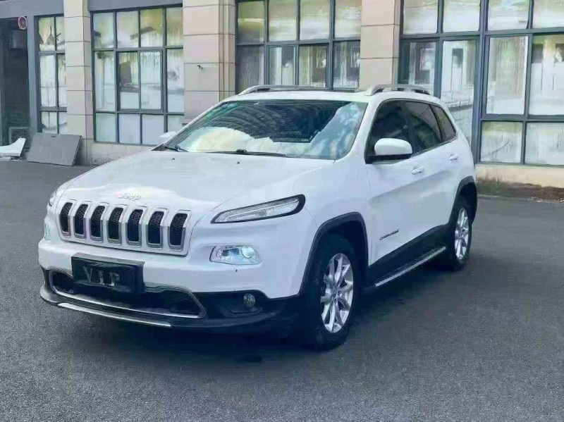 漳州17年Jeep自由光3