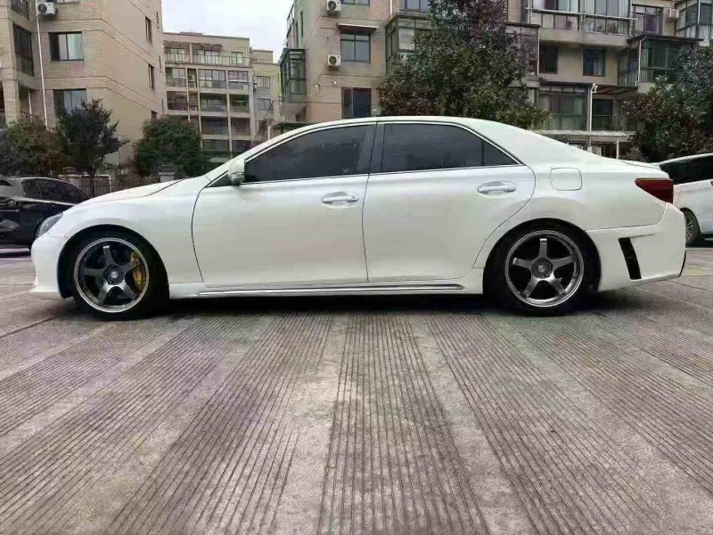 湖州16年丰田锐志7