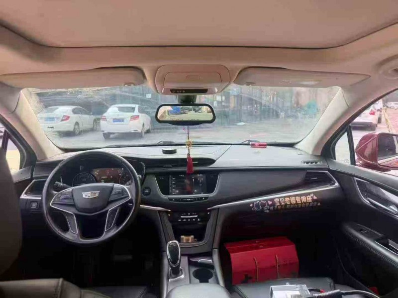 金华18年凯迪拉克XT55