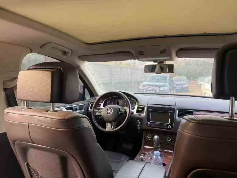 深圳14年大众途锐6