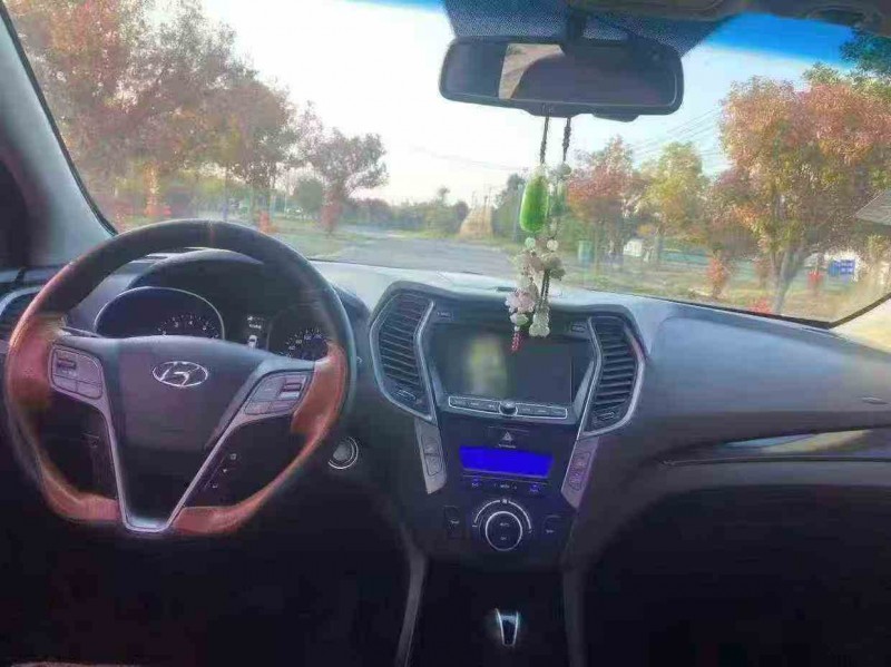 连云港15年现代新胜达4