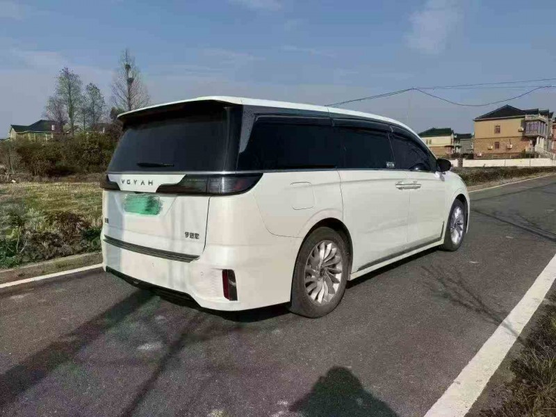 绍兴24年岚图汽车梦想家7