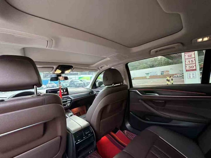 佛山21年宝马5系5