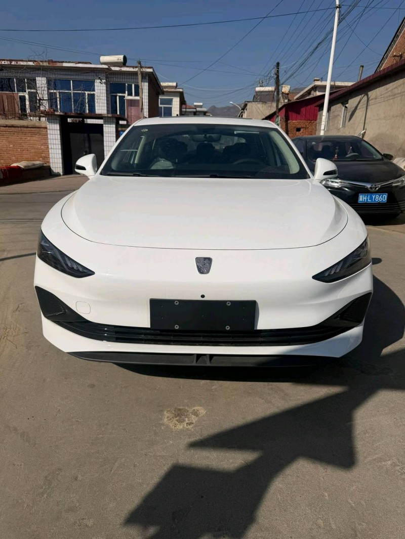 承德26年荣威D71