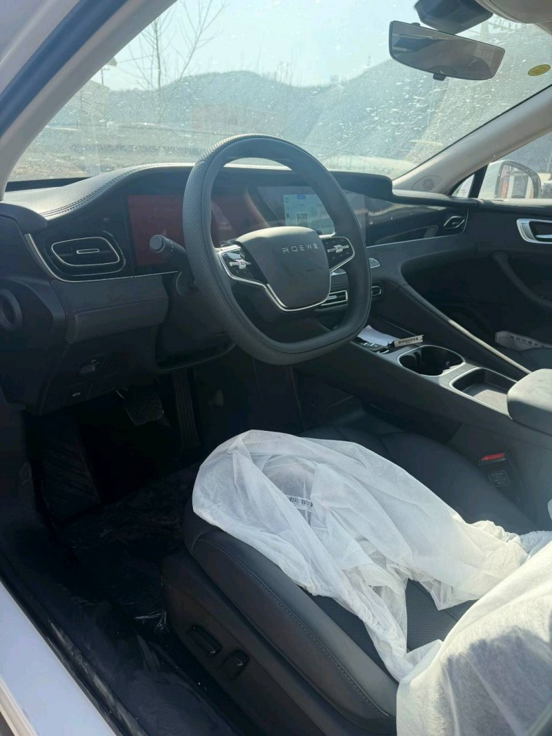 承德26年荣威D74