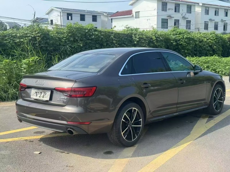 新乡17年奥迪A4L7
