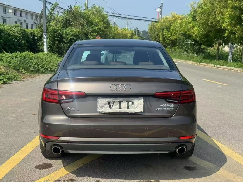新乡17年奥迪A4L9