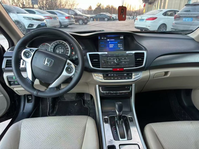 承德14年本田雅阁5