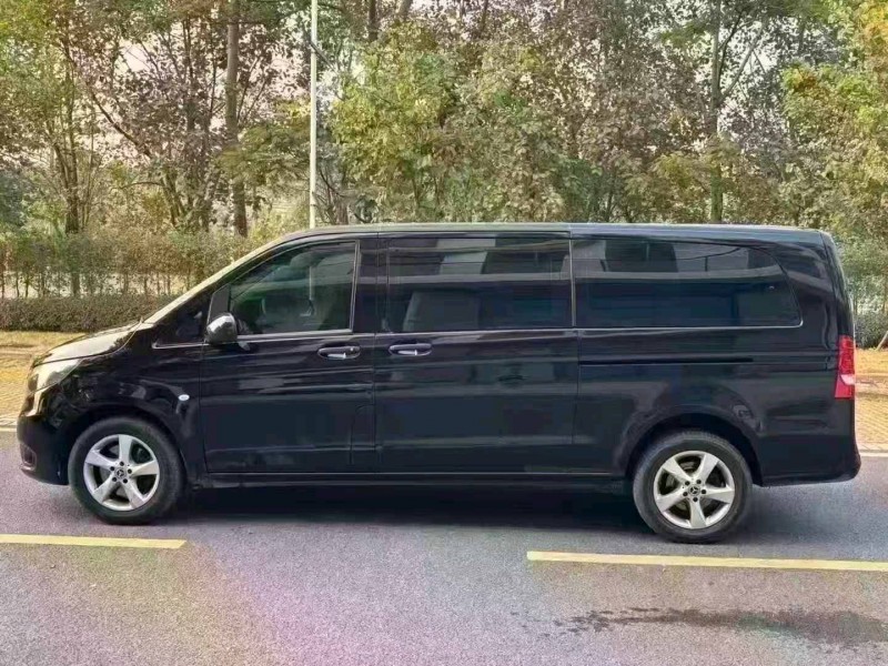 广州20年奔驰威霆4