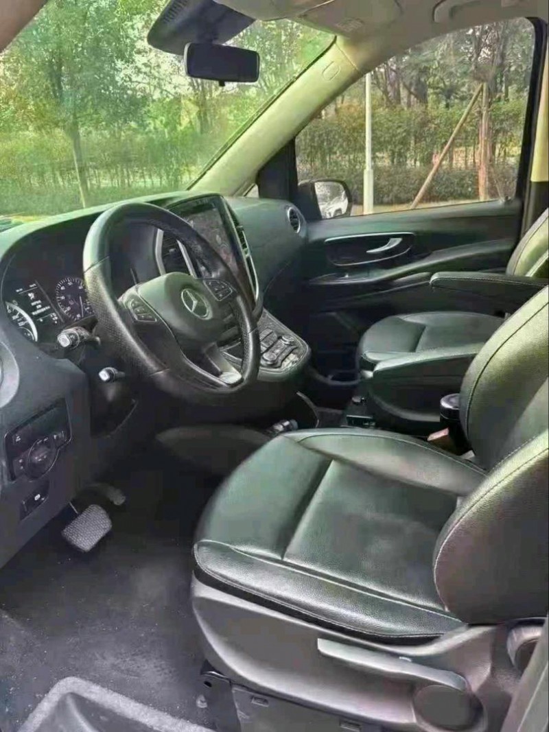 广州20年奔驰威霆6