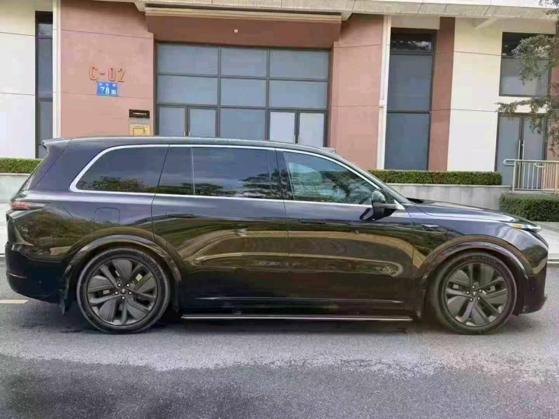 广州23年理想L95