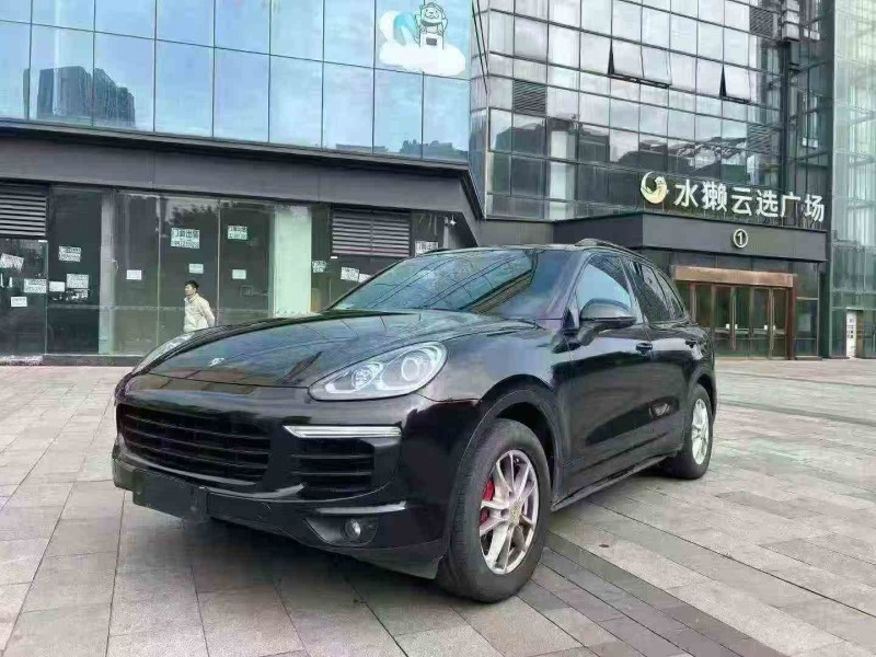 重庆18年保时捷卡宴6