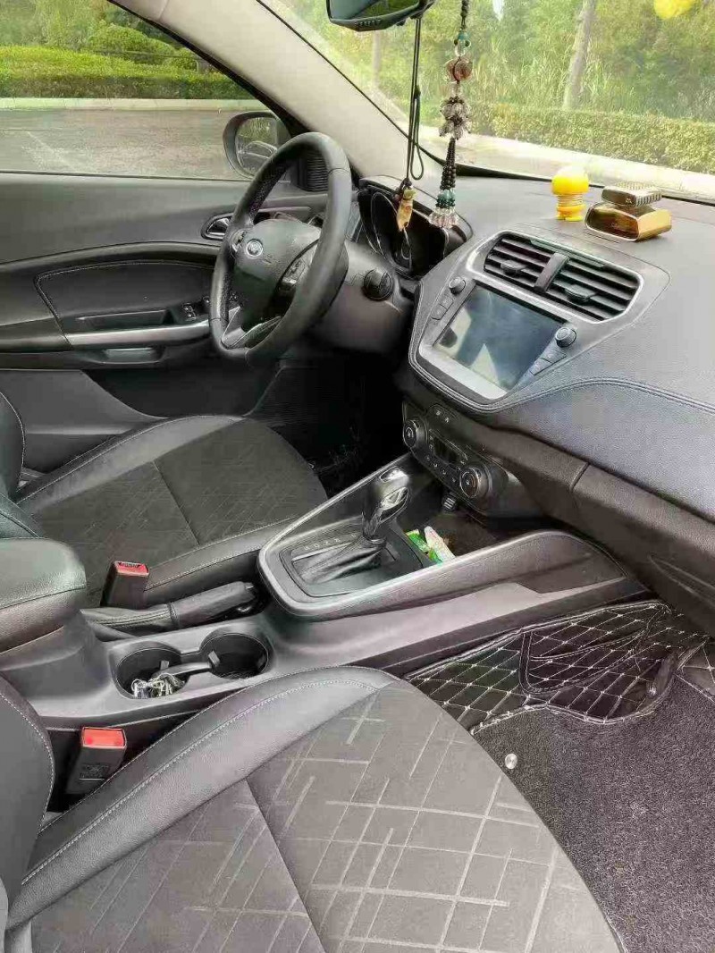 南通20年福特福睿斯4