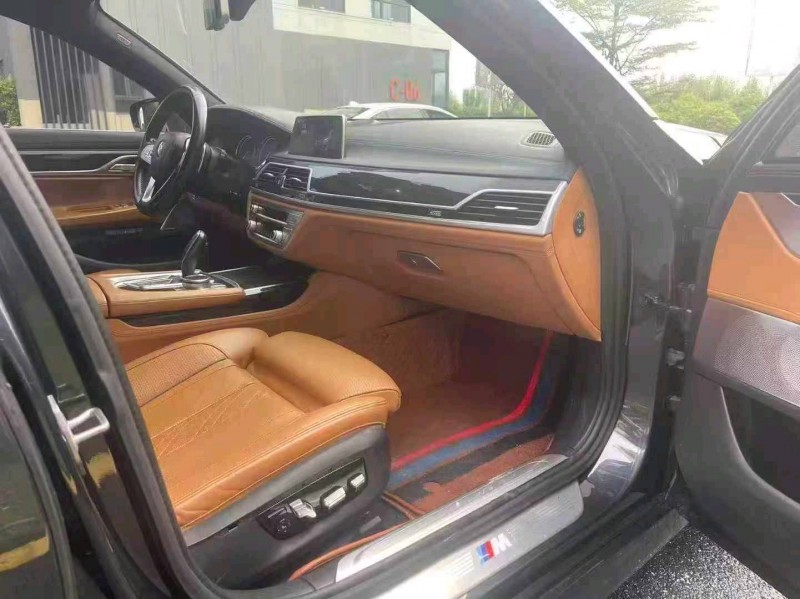 广州17年宝马7系7