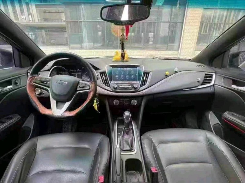 广州19年雪佛兰科鲁泽8