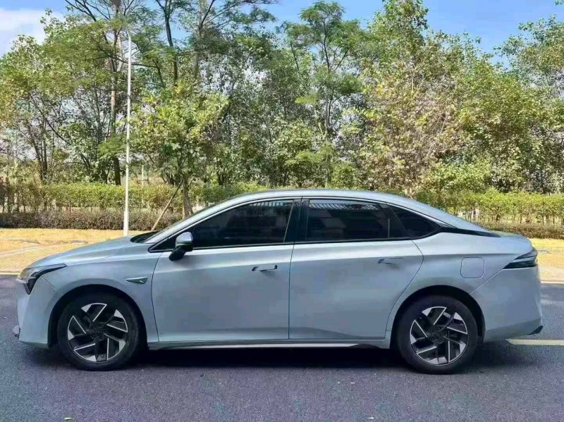 广州21年传祺埃安S4