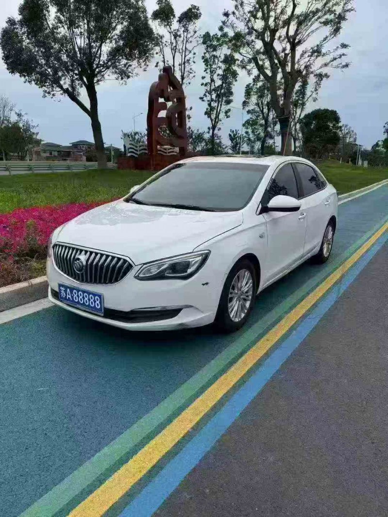 苏州16年别克英朗2