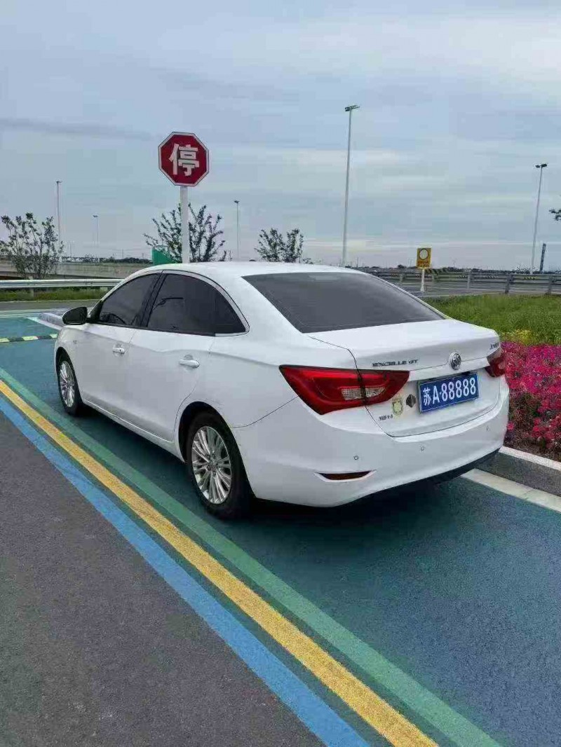 苏州16年别克英朗7