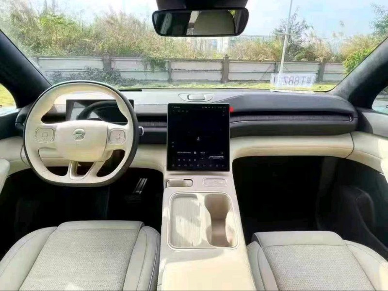 广州25年蔚来ES67