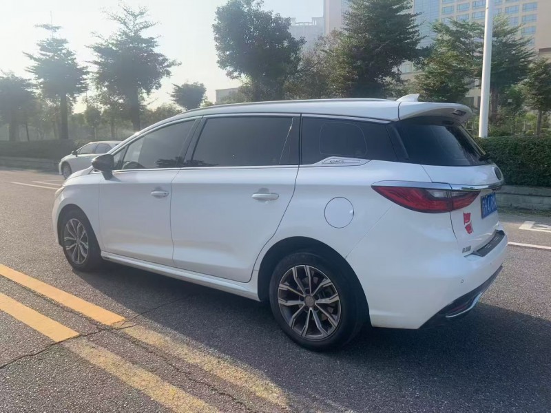 茂名19年比亚迪宋7