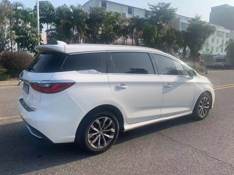 茂名19年比亚迪宋8