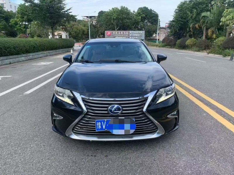 茂名16年雷克萨斯ES1