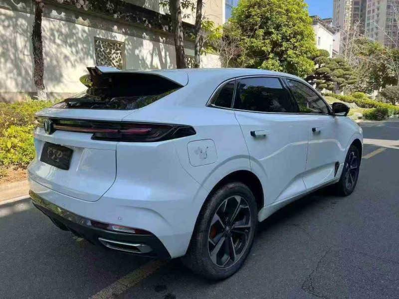 汕头23年长安汽车UNI8