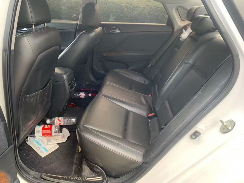 茂名16年现代名图6