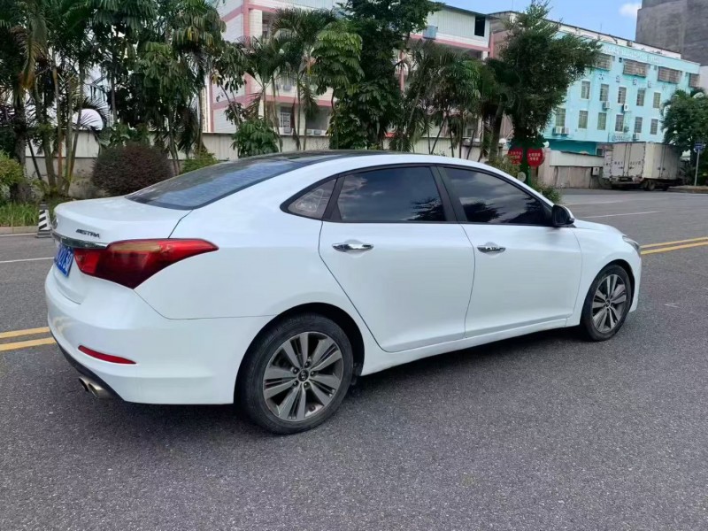 茂名16年现代名图8