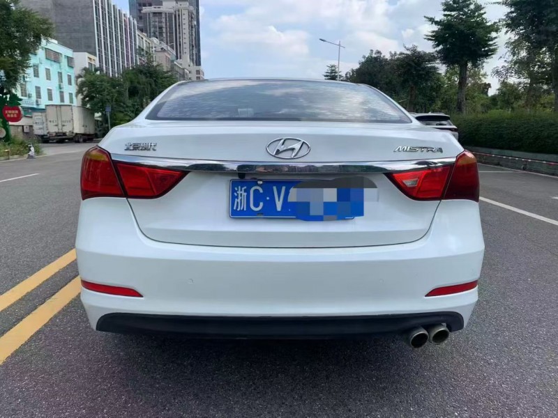 茂名16年现代名图9