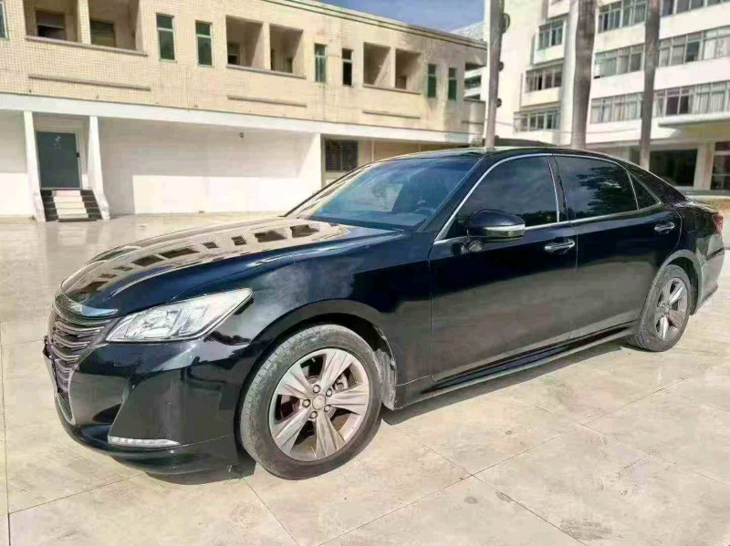 江门17年丰田皇冠2