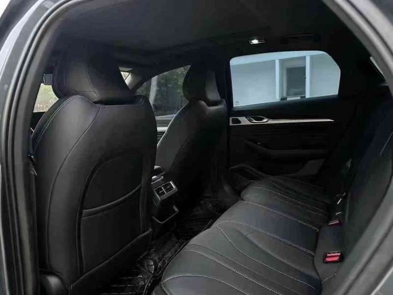 深圳25年吉利星瑞4