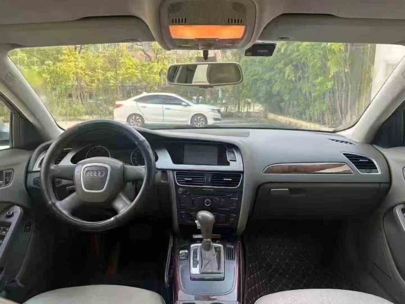 珠海12年奥迪A4L6