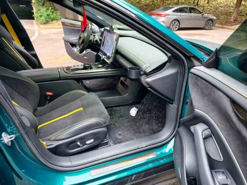 重庆25年小米SU76