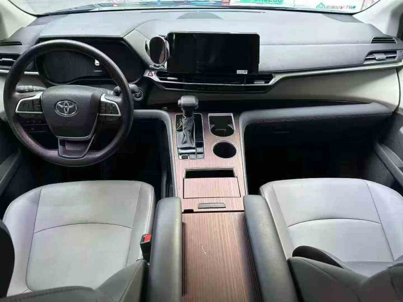 珠海24年丰田格瑞维亚5