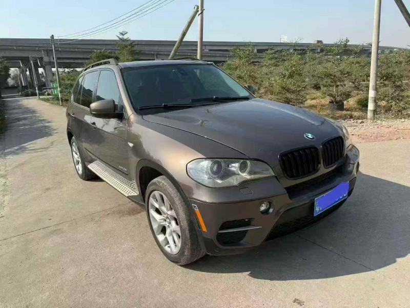 中山13年宝马X52
