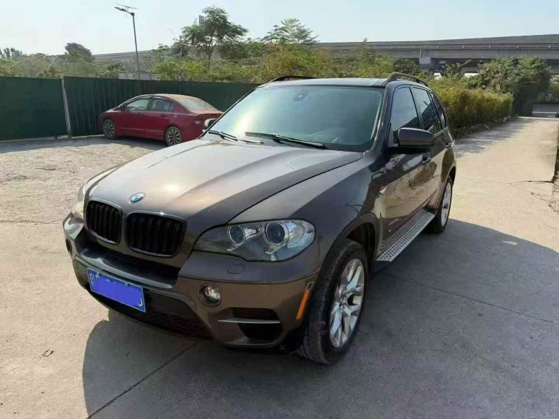 中山13年宝马X53