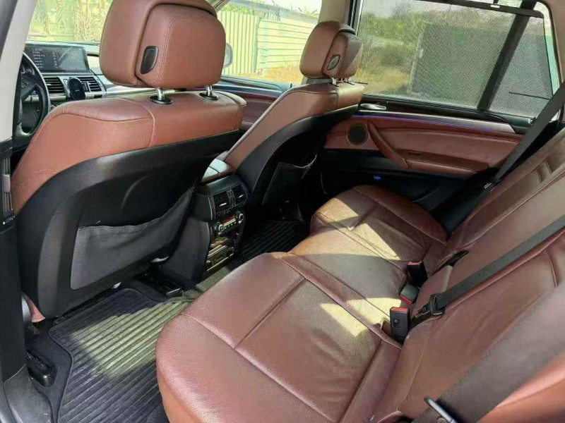 中山13年宝马X54